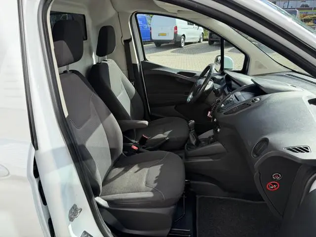 Ford Transit Courier