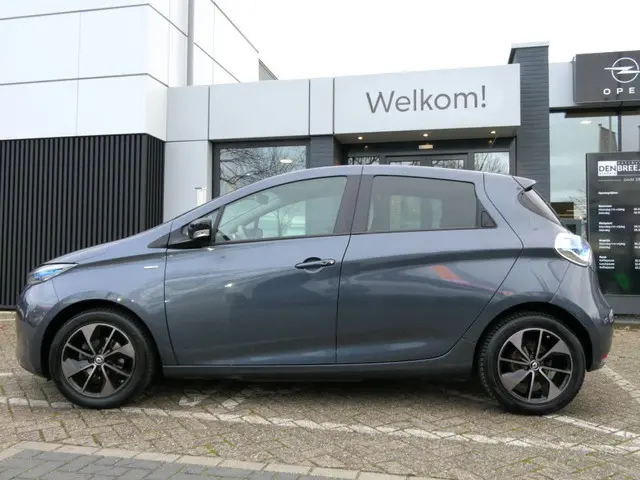 Renault ZOE R90 Bose 41 kWh (huur accu) | Leder | 100% elektrisch | Camera