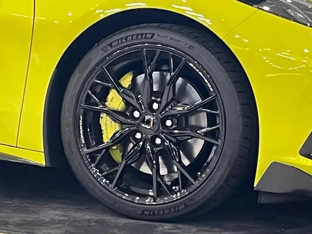 Corvette C8