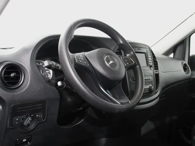 Mercedes-Benz Vito Tourer 114 CDI Automaat Pro Extra Lang Demo incl. BTW en BPM 8 persoons Navigatie Airco Cruise Control