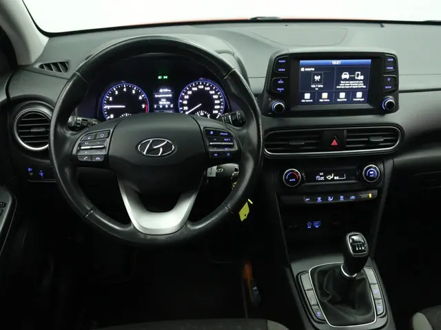 Hyundai Kona 1.0T Comfort | Trekhaak | Carplay navigatie | Camera