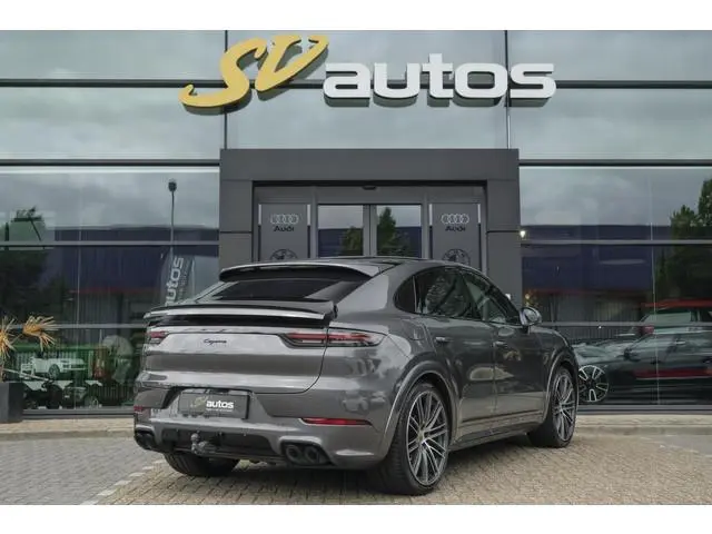 Porsche Cayenne Coupé 4.0 V8 Turbo S 680pk E-Hybrid Panoramadak 4-wielsturing *SOH 94%* Trekhaak PDC...