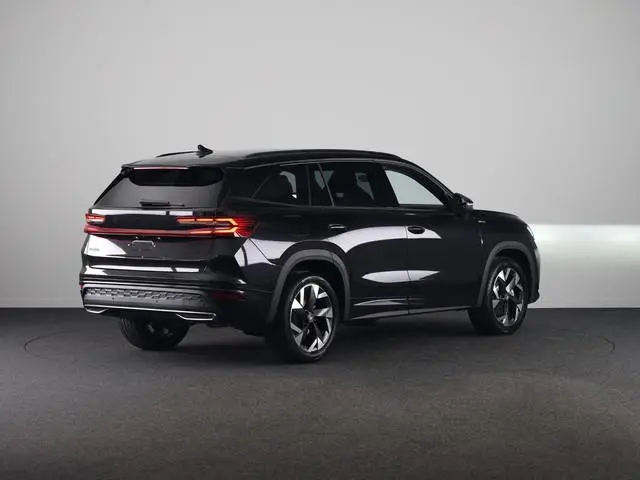 Skoda Kodiaq 1.5 TSI MHEV Sportline Business 7p | Derde zitrij | Light & View | Elek. stoel | Adapti...
