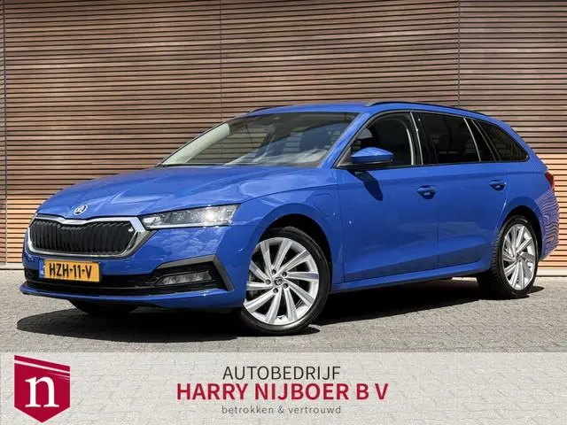 ŠKODA Octavia Combi 1.4 TSI iV PHEV Business Edition Plus Trekhaak / Carplay / Winterpakket / LED /...