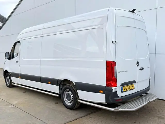 Mercedes-Benz Sprinter 311 1.9 110PK Automaat L3H2 Climate Control Pakketinrichting Pakketwagen