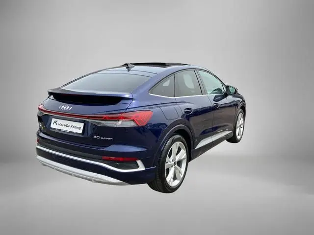 Audi Q4 Sportback e-tron 40 S Line 82 kWh 150kW/204PK · Panoramadak · Camera · Apple/Android Car Pla...