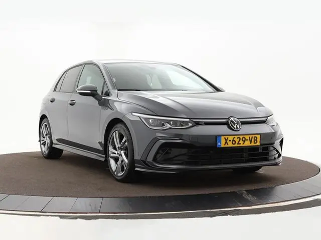 Volkswagen Golf 1.5 eTSI 130pk DSG R-Line · Apple/Android Car Play · P-Sensoren · Navigatie · Sfeerv...