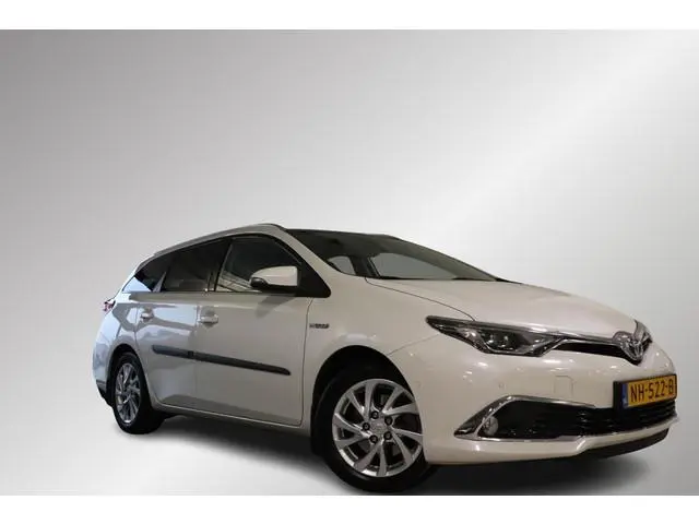 Toyota Auris Touring Sports 1.8 Hybrid Lease pro, Panodak , Half Leder, DAB audio, Camera