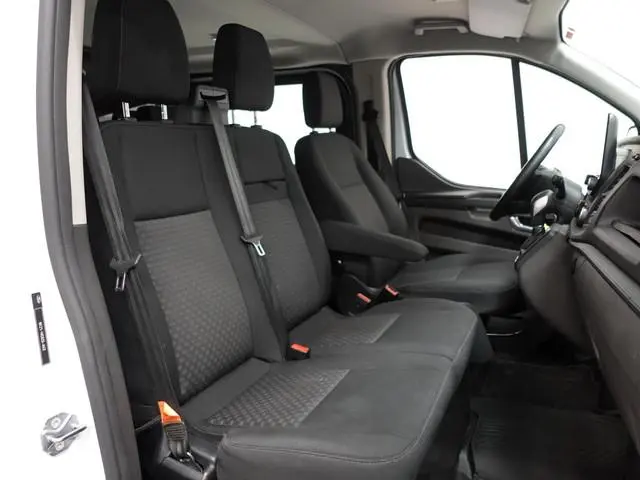 Ford Transit Custom L2H1 Trend Automaat Dubbele cabine Navigatie Trekhaak Cruise Control Parkeersens...