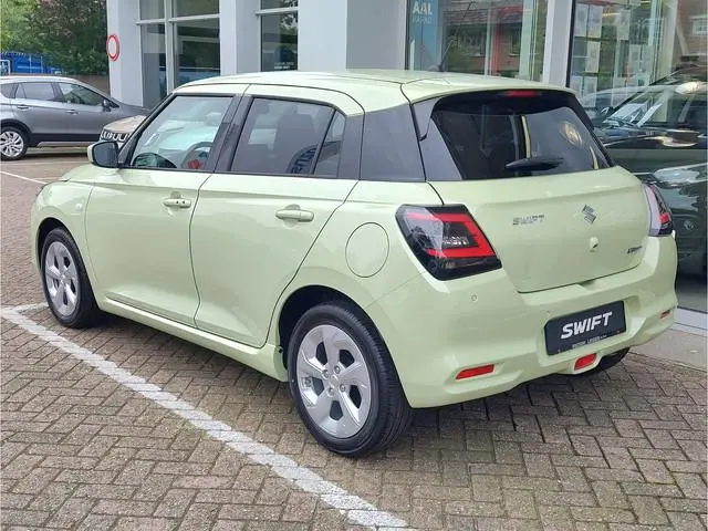 Suzuki Swift 1.2 SELECT SMART HYBRID AUTOM. Direct Leverbaar | Tot 10 JAAR GARANTIE! | Inclusief € 2...