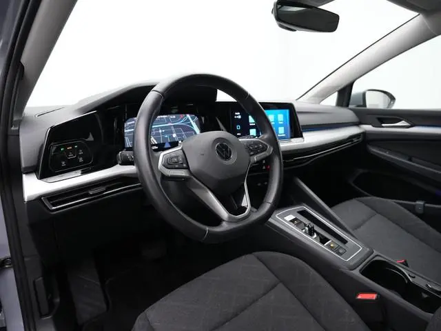 Volkswagen Golf 1.0 eTSI 110 pk DSG Life | Navigatie | Adaptive Cruise | Parkeersensoren voor/achter...