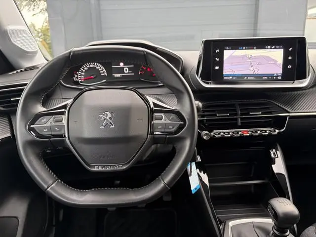 Peugeot 208 1.2 PureTech Blue Lease Active ✓102pk✓2e Eigenaar✓Trekhaak✓Navi✓Carplay✓6 Bak✓Dealer Ond...