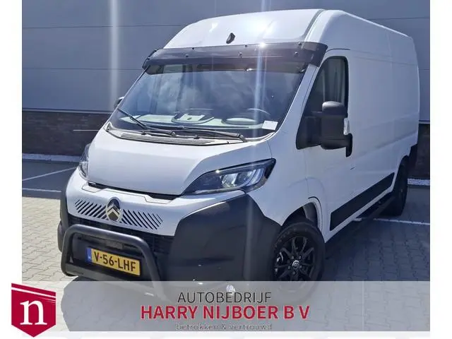 Citroën Jumper 2.2 BlueHDi 140 S&S L2H2 3.5t BLACK EDITION | Velgen Bullbar Sidebars Zonneklep