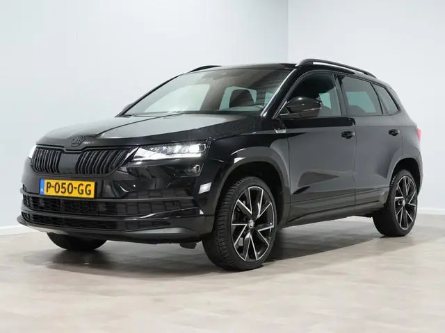ŠKODA Karoq 1.5 TSI DSG ACT Sportline Business | Matrix-LED | Camera | Stoel/Stuurverw. | Navi