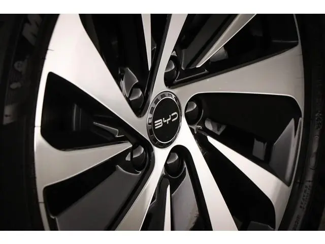 BYD SEAL U