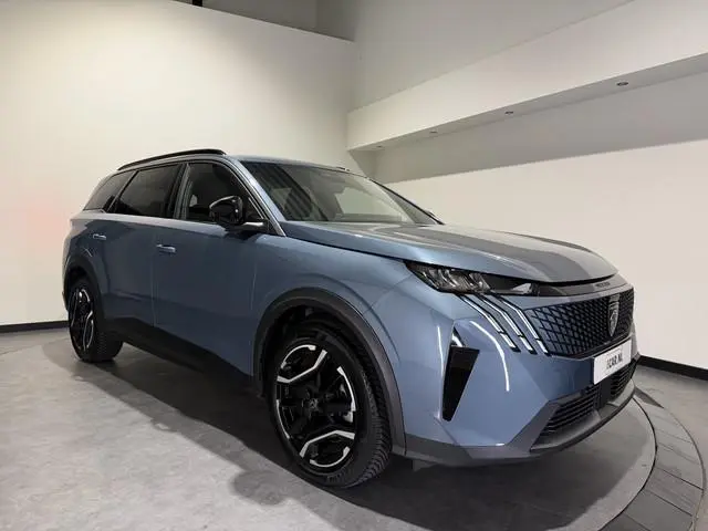 Peugeot e-5008 Allure Avantage 73 kWh 7p | Trekhaak | Keyless | Apple Carplay / Android Auto