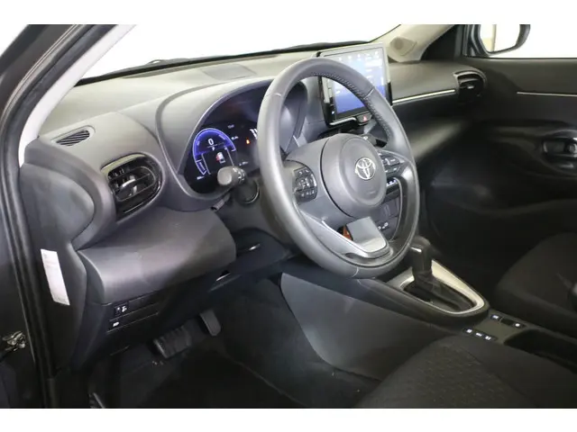 Toyota Yaris Cross 1.5 Hybrid 115 Active NL Auto-Stootlijsten-Apple Carplay-Android Auto