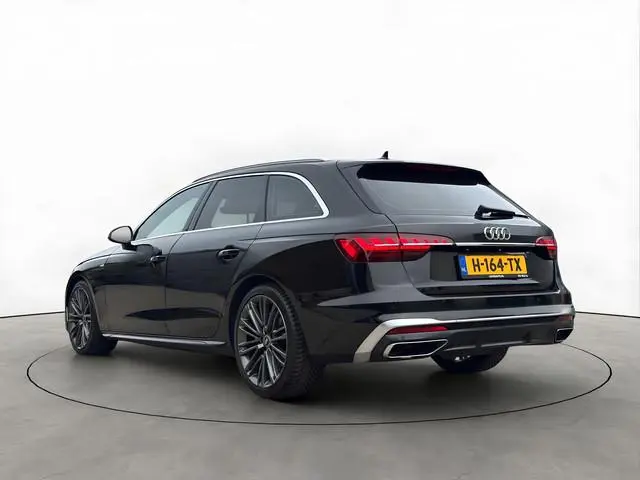 Audi A4 Avant 35 TFSI 2X S-Line *NL-AUTO*