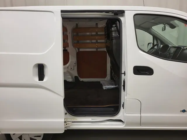 Nissan e-NV200
