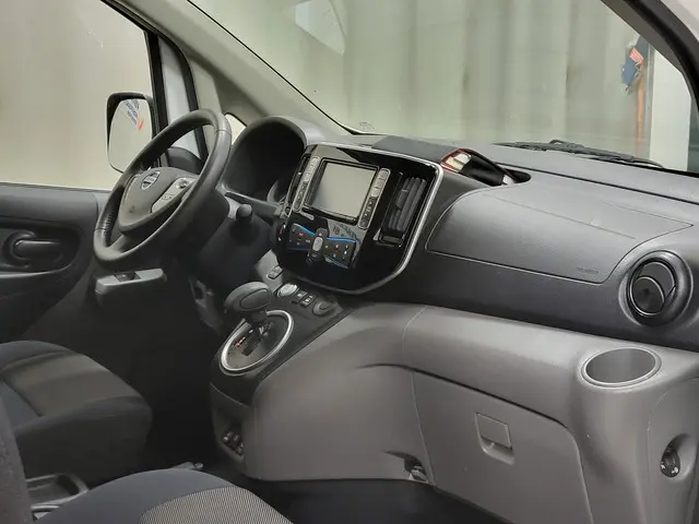 Nissan e-NV200