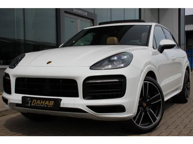 Porsche Cayenne 3.0 | SportDesign | Pano | SportChrono | Luchtvering | ACC | Stoelkoeling | 340PK
