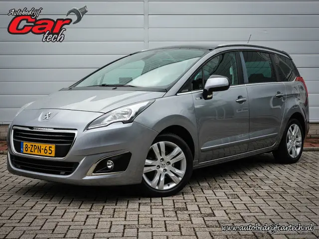 Peugeot 5008 1.6 VTi Style 7p. | Clima | Cruise | Navi | Camera | Panoramadak | Trekhaak | Lichtmeta...