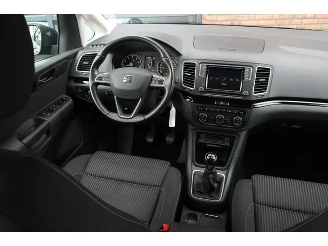 Seat Alhambra 1.4 TSI 150 PK Style | Trekhaak |