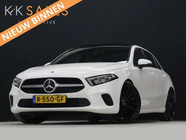 Mercedes-Benz A-klasse 200 Business Solution [SCHUIFKANTELDAK, SFEERVERLICHTING, STOELVERWARMING, CA...