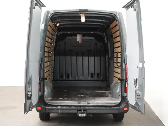 Renault Master T33 2.3 dCi 135PK L2H2 Work Edition Airco Cruise Control Camera Navi Parkeersensoren...