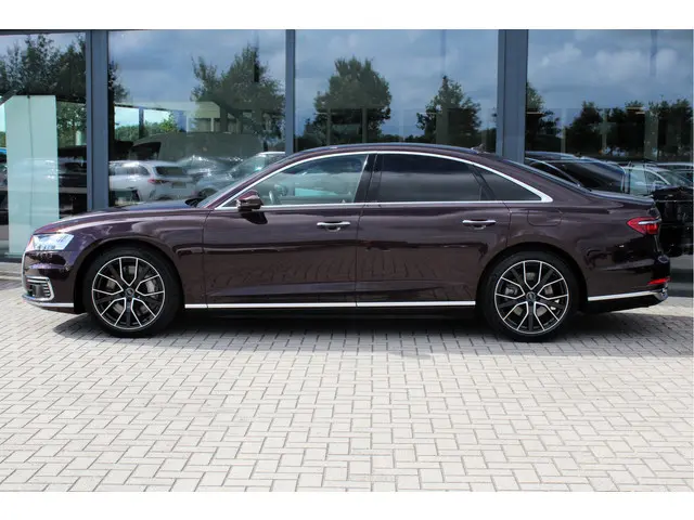 Audi A8 60 TFSIe 462pk quattro Pro Line Plus 20" LUCHTVERING B&O MASSAGE UNIEK!