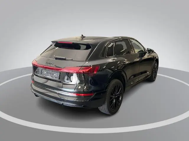 Audi e-tron 55 408pk Quattro S Edition 95 kWh · Panoramadak · Camera · Luchtvering · Apple/Android C...