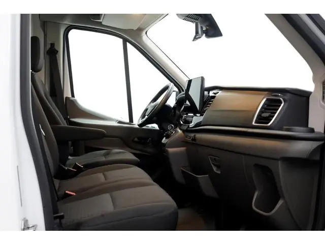 Ford E-Transit 350 L2H2 68 kWh 269pk Trend 100% Elektrisch LED/ACC/Snellader 115kW SOH 98,1% 04-2024