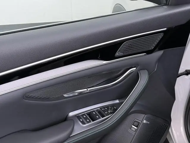 BYD SEAL U