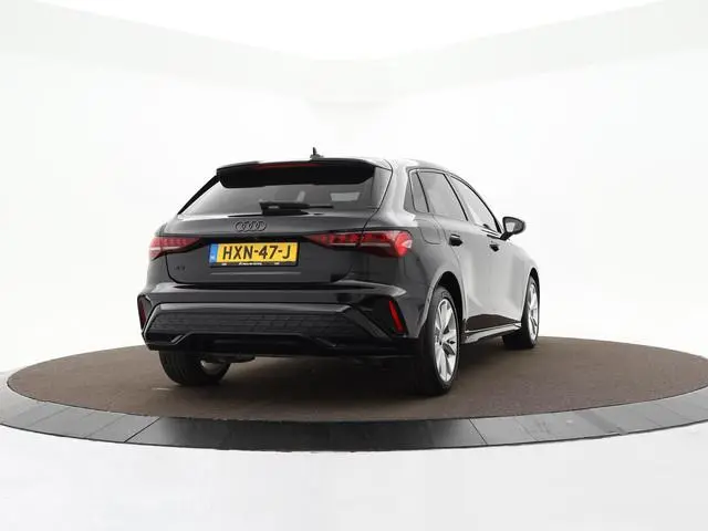 Audi A3 Sportback 40 TFSIe 204pk S-tronic S edition · Camera · Apple/Android Car Play · Stoelverwarm...