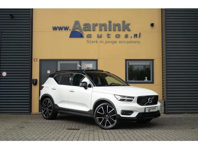 VOLVO XC40 T5 R design