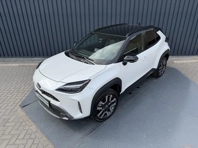 Toyota Yaris Cross 1.5 Hybrid 130 Launch Edition | Innovation Pack | 10 jr GARANTIE | Rijklaar!