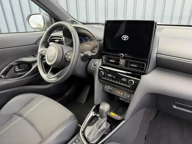 Toyota Yaris Cross 1.5 Hybrid 130 Launch Edition | Innovation Pack | 10 jr GARANTIE | Rijklaar!