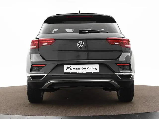 Volkswagen T-Roc 1.5 TSI 150pk Sport DSG · Panoramadak · Afneembare Trekhaak · Stoelverwarming · Nav...