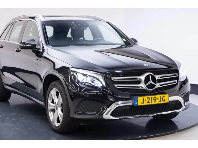 Mercedes-Benz GLC-klasse 250 4MATIC Business | Exclusive | Panoramadak | Trekhaak |