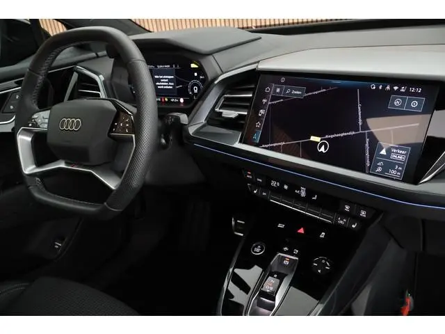 Audi Q4 Sportback e-tron 45 286pk quattro S Edition 82 kWh Camera Panoramadak Stoelverwarming Naviga...
