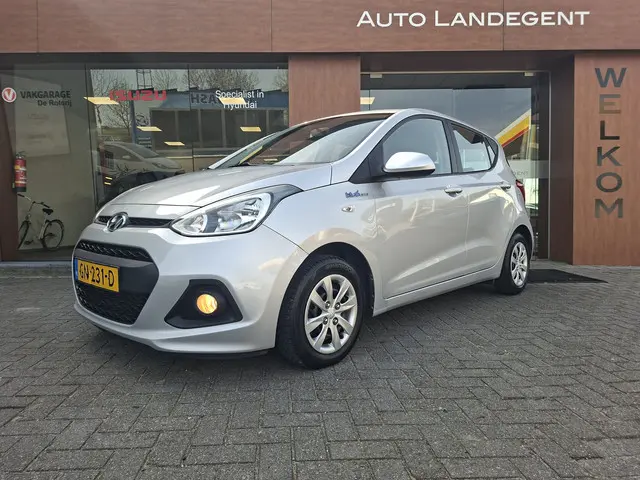 Hyundai i10 1.0i i-Motion Comfort | Bluetooth | Climate control