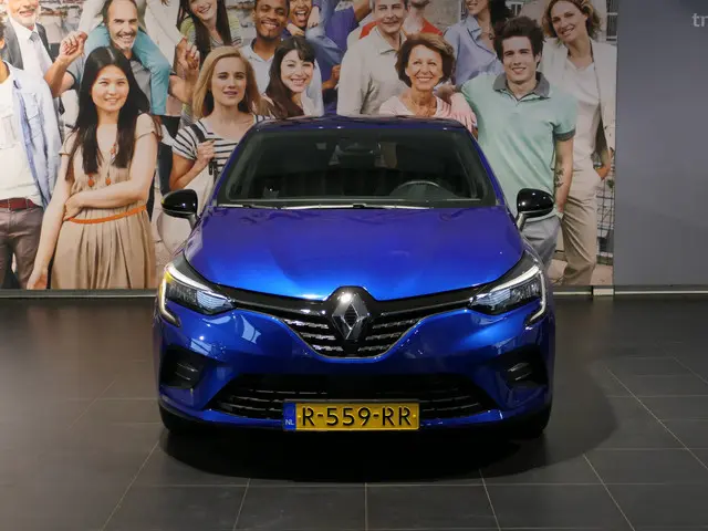 Renault Clio 1.6 E-Tech Hybrid 145 Techno - 1e Eigenaar! - Dealer onderhouden - Trekhaak - Dodehoek