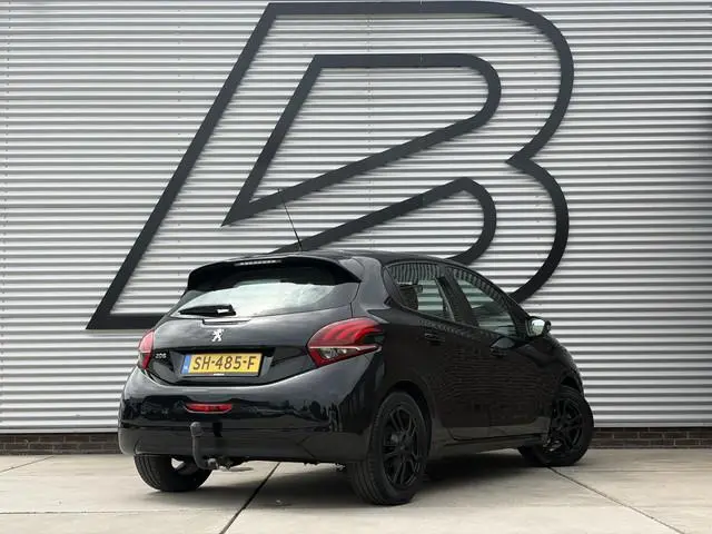 Peugeot 208 1.2 PureTech Blue Lion Navi|Carplay|Cruise|Trekhaak|PDC|Airco|N.A.P|APK tot 03-2027
