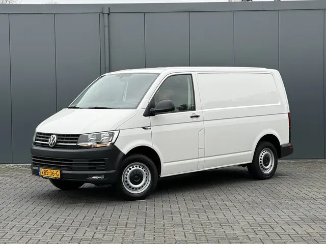 Volkswagen Transporter 2.0 TDI 102 PK / L1H1 / 1e EIG. / ACHTERKLEP / AIRCO / CRUISE / CAMERA / VERW...