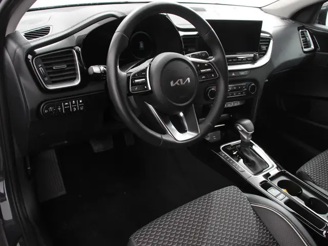 Kia Ceed Sportswagon 1.6 GDI PHEV DynamicPlusLine | Navigatie | Camera | Climate Control | Cruise co...