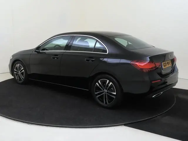 Mercedes-Benz A-klasse 180 Star Edition / Achteruitrijcamera / Stoelverwarming /