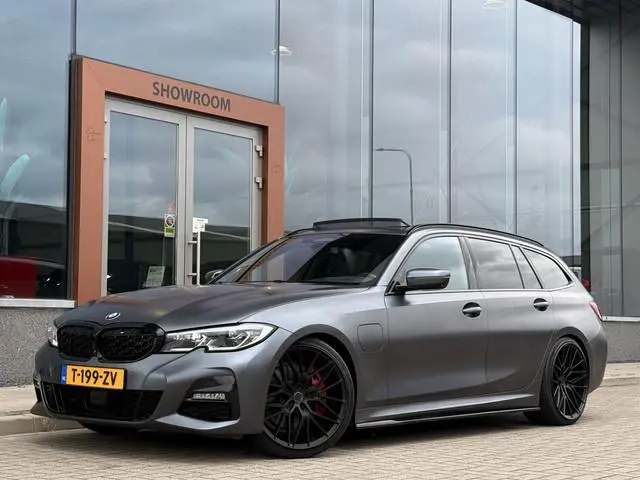 BMW 3-serie Touring 330e High Executive M-Sport | Harman / Kardon | Pano | Leder | 360 | Laser Led |...