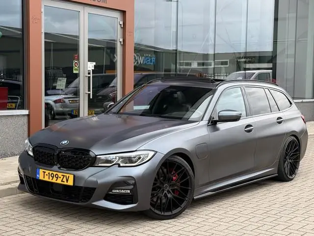BMW 3-serie Touring 330e High Executive M-Sport | Harman / Kardon | Pano | Leder | 360 | Laser Led |...