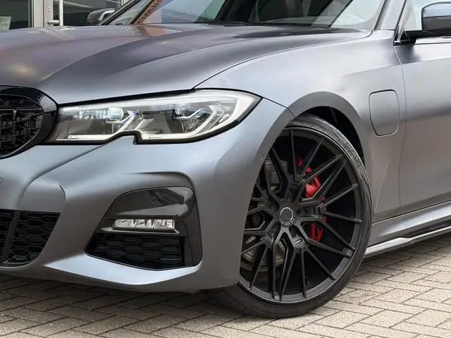 BMW 3-serie Touring 330e High Executive M-Sport | Harman / Kardon | Pano | Leder | 360 | Laser Led |...