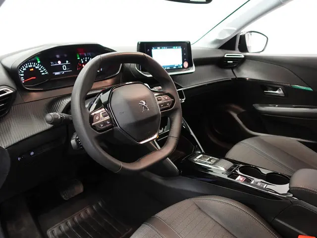 Peugeot 208 1.2 PureTech 100pk Automaat Allure Pack | Navigatie | Navigatie | Apple Carplay/Android...